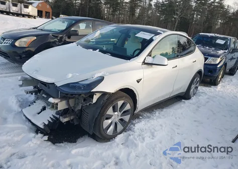 2023 Tesla Model Y Awd/Long Range Dual Motor All-Wheel Drive from USA, damaged, VIN 7SAYGDEE8PF799423
